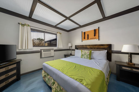 Tiki King Suite
